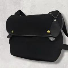 ブレディ エイボン ショルダーバッグ キャンバス レザー 黒 チャーム AVONのサムネイル