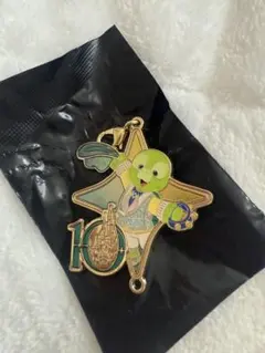 上海ディズニー 10周年記念キーホルダー オルメル - メルカリ