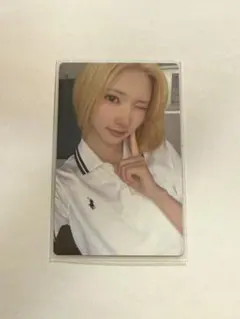 ジウ　Hearts2Hearts ICONIC HEART 通常盤　封入トレカ