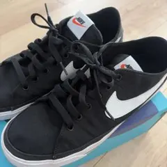 NIKE ブラック スニーカー　nike