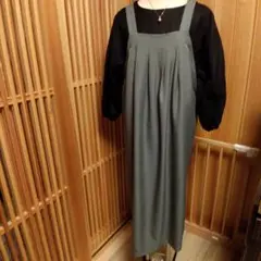 モスグリーン　 プリーツ入りサロペット　マタニティ