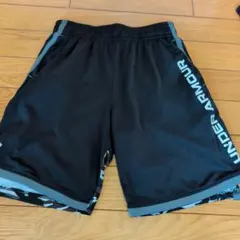 UNDER ARMOUR キッズ ハーフパンツ ブラック 迷彩