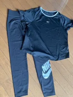 NIKE レディースウェア　2点セットアップ　新品　Ｍ　ブラック