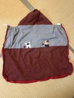 familiar ファミリア3wayケープ　抱っこひもカバー　ブランケット 赤