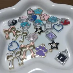 チャームセット約25個