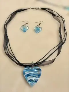 美品 使用なし ガラス ネックレス ピアス ハート ブルー リボン