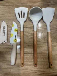 Item thumbnail for item e48bf7be-3bd5-43f6-8c43-24bdde978a7f