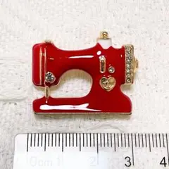レッド 赤 ミシン レトロ ゴールド ラインストーン ブローチ ピンブローチ