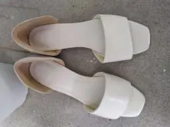 グローバルワーク　フラットサンダル ホワイトのサムネイル