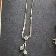 ネックレスとイヤリングのセット