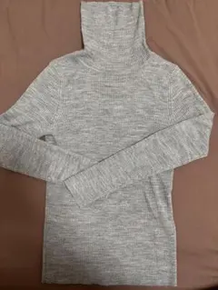 GU リブタートルネックニット　グレー