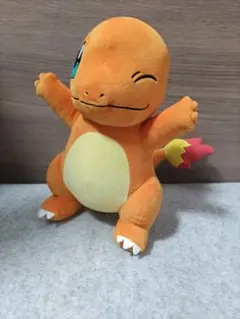 ポケモン ヒトカゲ　ぬいぐるみ