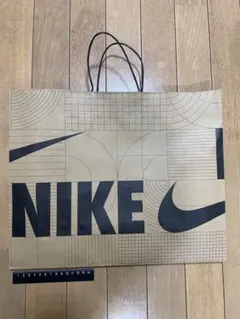 NIKE ショップ袋 中