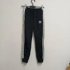 記名あり　adidas　キッズジャージ