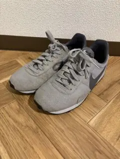 Nike スエードスニーカー グレー