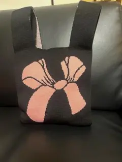 ニットトートバッグ 黒×ピンク リボンデザイン