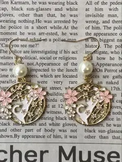 さくら猫とガラスパールのピアス 猫ピアス