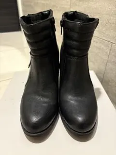 Clarks 本革 アンクルブーツ ヒール