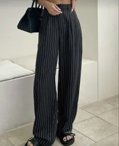 ブラックストライプ ワイドパンツ