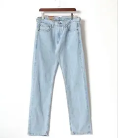 Levi's ライトブルーストレートデニム