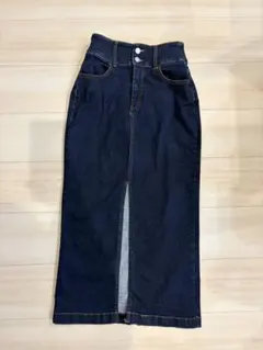 ロイヤルパーティー　フロントスリットタイトスカート
