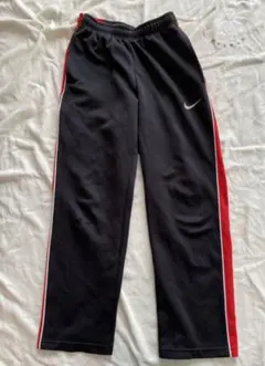 難有　NIKE ナイキ ジャージ　ズボン　パンツ　赤ライン　140 150