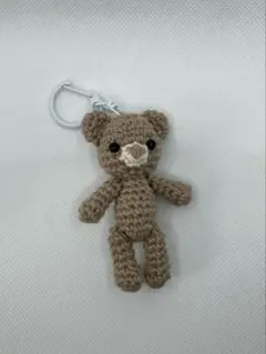 くま あみぐるみ キーホルダー ハンドメイド 編みぐるみ - メルカリ