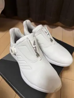 アディダス　ホワイト ゴルフシューズ SOA LIGHTSTRIKE