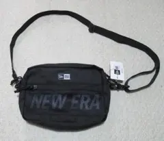 新品タグ付き　NEW ERA　ロゴショルダーポーチラージ　2L　黒×白