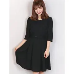 dazzlin 黒 Vネックウエストベルト付きフレアワンピース