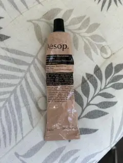 Aesop ハンドクリーム ベージュ