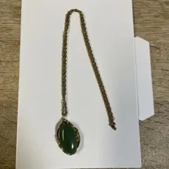緑色翡翠オーバルペンダントネックレス