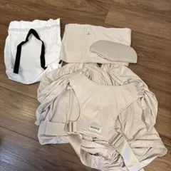 【超美品】Konny 抱っこ紐 ベージュ 収納袋付き XS-XL
