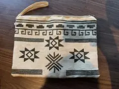 AZUL 幾何学模様 クラッチバッグ