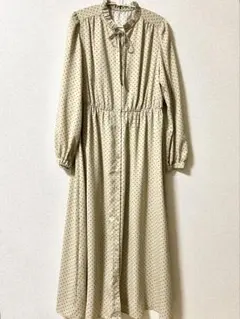 GU ドット柄ロングワンピース