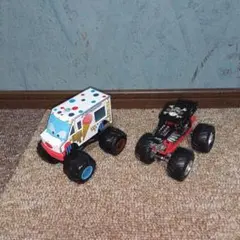 ホットウィール　モンスタートラック2台セット