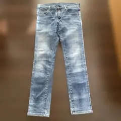 ユニクロ　ライトブルーストレートデニムパンツ