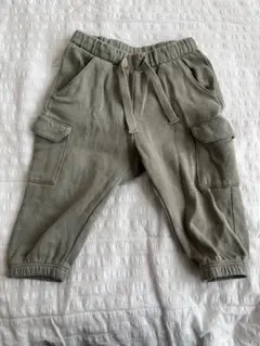 Ｈ＆Ｍ　カーキのカーゴパンツ（95cm未満推奨）