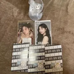 TWICE ダヒョン　オンラインくじステッカー　めじるしアクセサリー