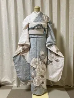 新作　淡いブルーグレー 振袖単品 花柄 華やかのサムネイル