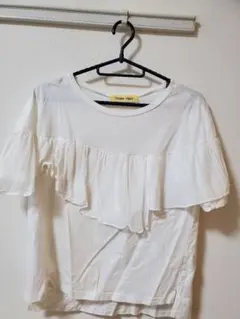 フリル付きホワイト半袖Tシャツのサムネイル