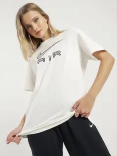 Nike AIRロゴ オーバーサイズTシャツ