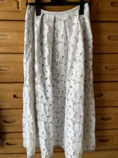 BRAHMINホワイト レーススカートのサムネイル
