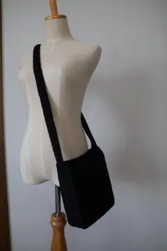 ブラック編み物ショルダーバッグ