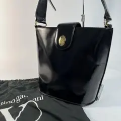 VALENTINO GARAVAN ショルダーバッグ バケツ型 保存袋付き - メルカリ