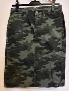 《UNIQLO》迷彩柄 スカート W61cm H88cm