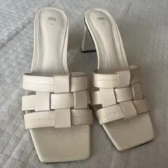 zara サンダル ベージュ 今期購入