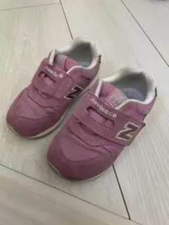 new balance ピンク スニーカー　　15cm