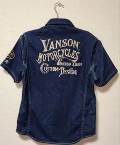 VANSON M.C. カスタムデザイン デニム 半袖シャツ M ピンバッチ付のサムネイル