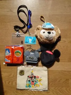 ディズニーのバックなど関連グッズ